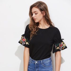 Black floral sleeve blouse